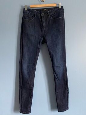 RW&CO. Dark Wash Skinny Leg Curvy Fit